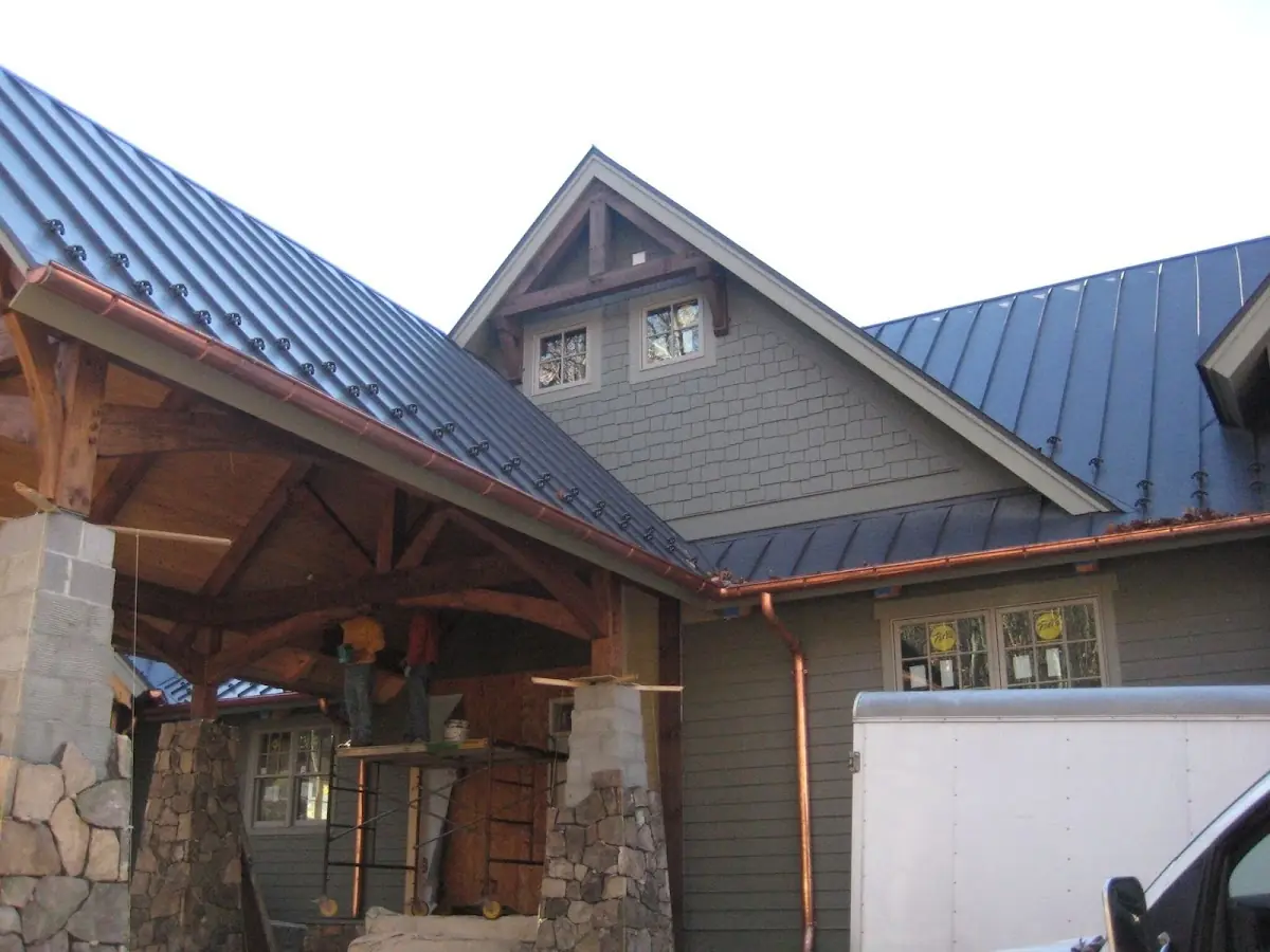 Craftsman Roofing team delivering quality roofing work in Cedar Crest Manor
